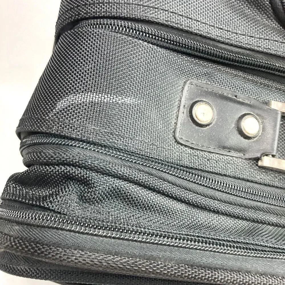 Samsonite Rolling Carry On-Black-2 Wheel-Extended Handle+Carry Han-Clothes Strap
